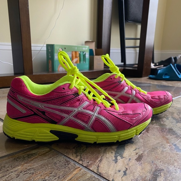 ASICS runners - Picture 3 of 4